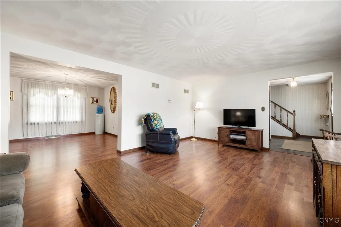 5397 Summerset, Deerfield, New York 13502, Deerfield, New York 13502, 4 Bedrooms Bedrooms, 9 Rooms Rooms,2 BathroomsBathrooms,Residential,For Sale,5397 Summerset, Deerfield, New York 13502,0,S1638174