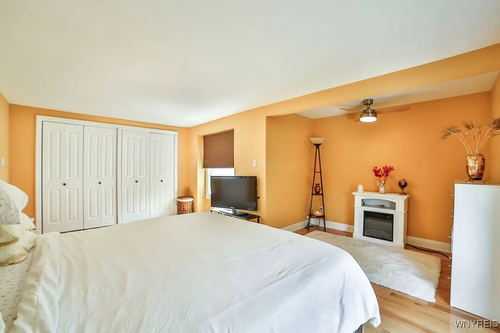 32 Bernhardt Drive 10, Amherst, New York 14226, Amherst, New York 14226, 2 Bedrooms Bedrooms, 5 Rooms Rooms,1 BathroomBathrooms,Residential,For Sale,32 Bernhardt Drive 10, Amherst, New York 14226,0,B1637486