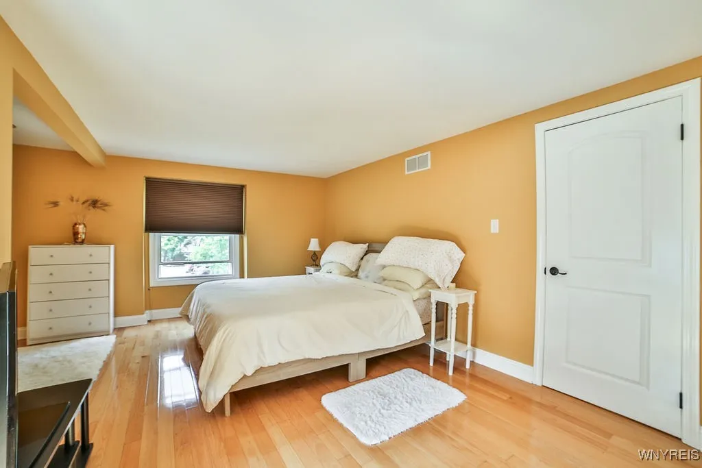 32 Bernhardt Drive 10, Amherst, New York 14226, Amherst, New York 14226, 2 Bedrooms Bedrooms, 5 Rooms Rooms,1 BathroomBathrooms,Residential,For Sale,32 Bernhardt Drive 10, Amherst, New York 14226,0,B1637486