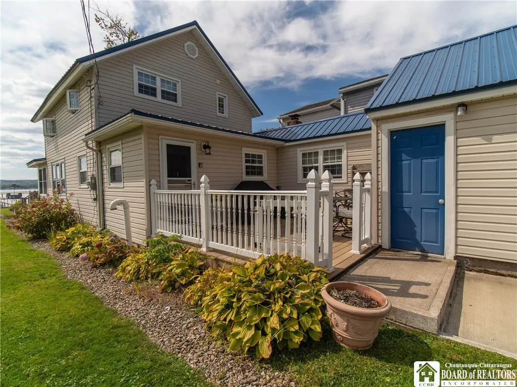 3527 Lake Street Street, Ellicott, New York 14701, Ellicott, New York 14701, 2 Bedrooms Bedrooms, 6 Rooms Rooms,1 BathroomBathrooms,Residential,For Sale,3527 Lake Street Street, Ellicott, New York 14701,0,R1635889