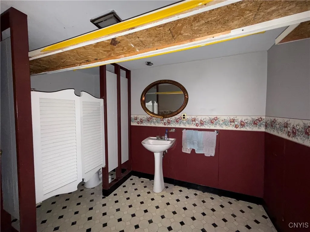179 Main Street, Whitestown, New York 13492, Whitestown, New York 13492, 5 Bedrooms Bedrooms, 21 Rooms Rooms,3 BathroomsBathrooms,Residential,For Sale,179 Main Street, Whitestown, New York 13492,0,S1638814