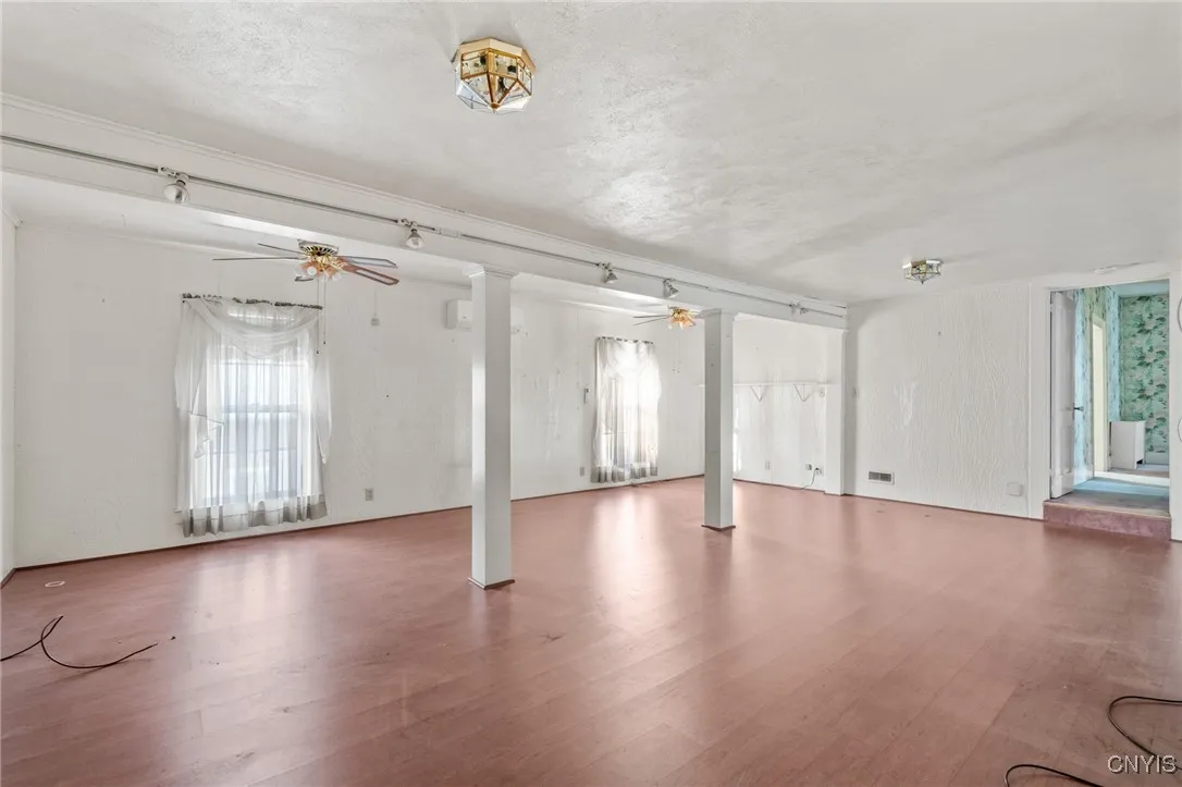 179 Main Street, Whitestown, New York 13492, Whitestown, New York 13492, 5 Bedrooms Bedrooms, 21 Rooms Rooms,3 BathroomsBathrooms,Residential,For Sale,179 Main Street, Whitestown, New York 13492,0,S1638814