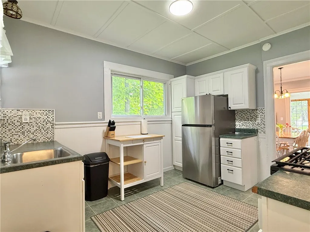 90 Clinton Street, Oneonta, New York 13820, Oneonta, New York 13820, 4 Bedrooms Bedrooms, 9 Rooms Rooms,2 BathroomsBathrooms,Residential,For Sale,90 Clinton Street, Oneonta, New York 13820,0,R1637568