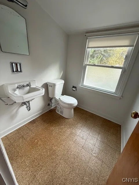 upstairs half bath