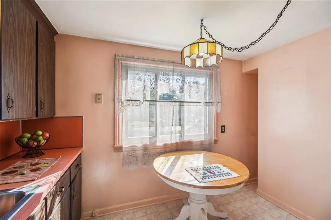 165 Marwood Road, Greece, New York 14616, Greece, New York 14616, 2 Bedrooms Bedrooms, 5 Rooms Rooms,1 BathroomBathrooms,Residential,For Sale,165 Marwood Road, Greece, New York 14616,0,R1638815