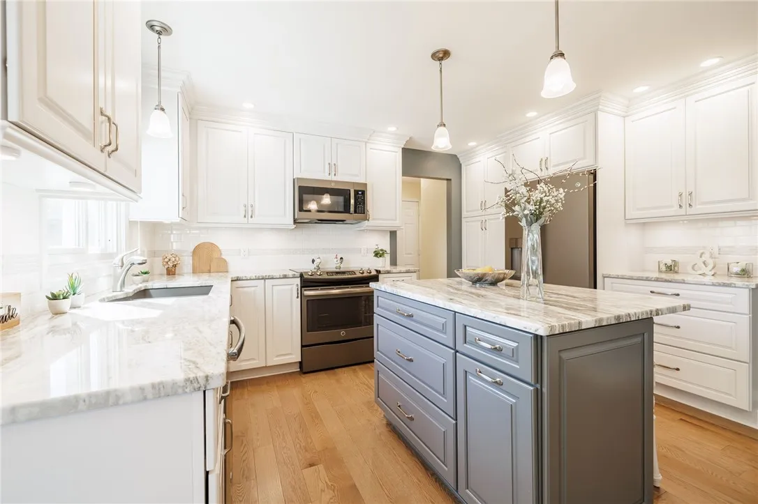 22 Hunters Drive North, Penfield, New York 14450, Penfield, New York 14450, 4 Bedrooms Bedrooms, 9 Rooms Rooms,2 BathroomsBathrooms,Residential,Closed,22 Hunters Drive North, Penfield, New York 14450,0,R1631844