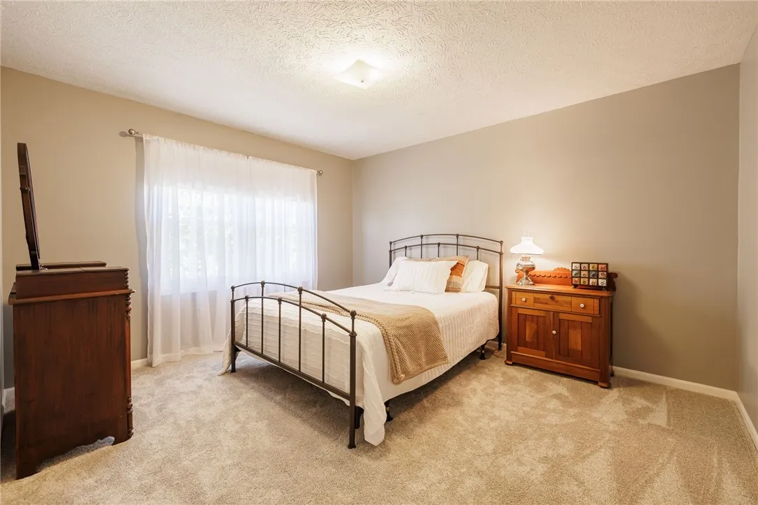 22 Hunters Drive North, Penfield, New York 14450, Penfield, New York 14450, 4 Bedrooms Bedrooms, 9 Rooms Rooms,2 BathroomsBathrooms,Residential,Closed,22 Hunters Drive North, Penfield, New York 14450,0,R1631844