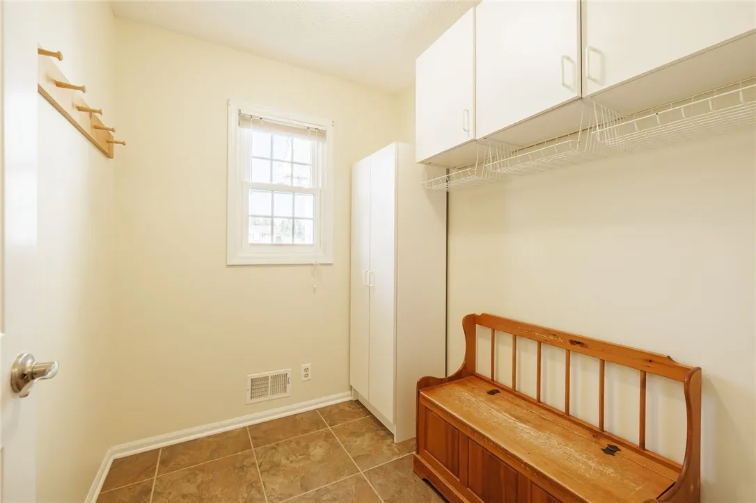 22 Hunters Drive North, Penfield, New York 14450, Penfield, New York 14450, 4 Bedrooms Bedrooms, 9 Rooms Rooms,2 BathroomsBathrooms,Residential,Closed,22 Hunters Drive North, Penfield, New York 14450,0,R1631844