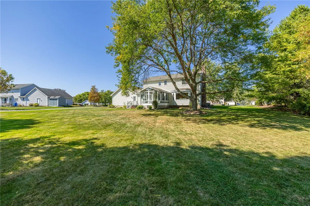 22 Hunters Drive North, Penfield, New York 14450, Penfield, New York 14450, 4 Bedrooms Bedrooms, 9 Rooms Rooms,2 BathroomsBathrooms,Residential,Closed,22 Hunters Drive North, Penfield, New York 14450,0,R1631844