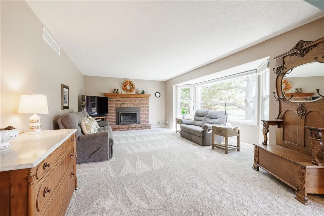 22 Hunters Drive North, Penfield, New York 14450, Penfield, New York 14450, 4 Bedrooms Bedrooms, 9 Rooms Rooms,2 BathroomsBathrooms,Residential,Closed,22 Hunters Drive North, Penfield, New York 14450,0,R1631844