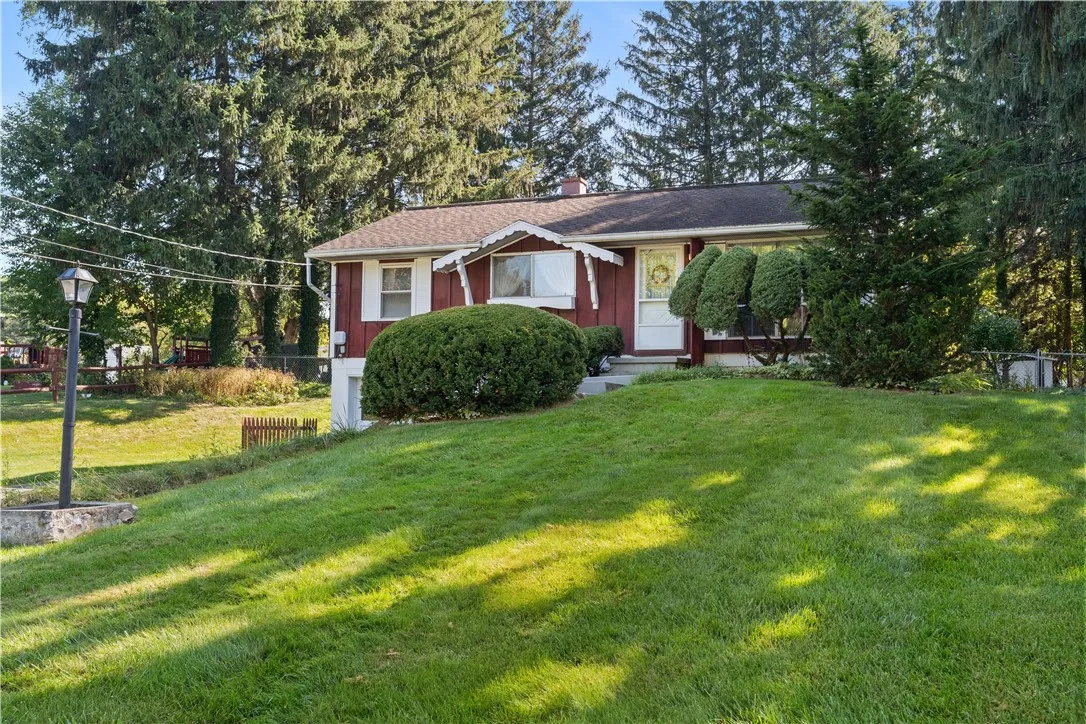 21 Oak Hill Terrace, Perinton, New York 14526, Perinton, New York 14526, 3 Bedrooms Bedrooms, 7 Rooms Rooms,1 BathroomBathrooms,Residential,Closed,21 Oak Hill Terrace, Perinton, New York 14526,0,R1638496