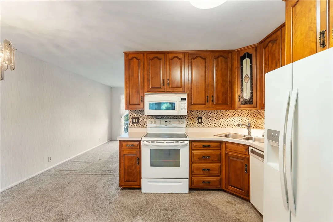 21 Oak Hill Terrace, Perinton, New York 14526, Perinton, New York 14526, 3 Bedrooms Bedrooms, 7 Rooms Rooms,1 BathroomBathrooms,Residential,Closed,21 Oak Hill Terrace, Perinton, New York 14526,0,R1638496
