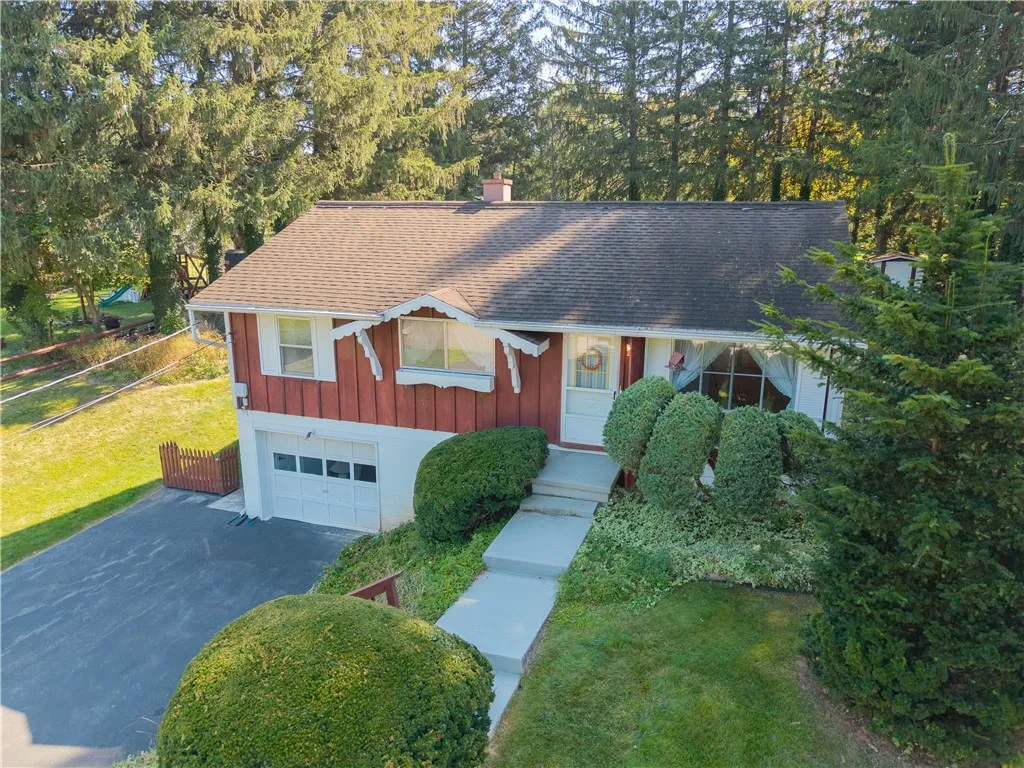 21 Oak Hill Terrace, Perinton, New York 14526, Perinton, New York 14526, 3 Bedrooms Bedrooms, 7 Rooms Rooms,1 BathroomBathrooms,Residential,Closed,21 Oak Hill Terrace, Perinton, New York 14526,0,R1638496