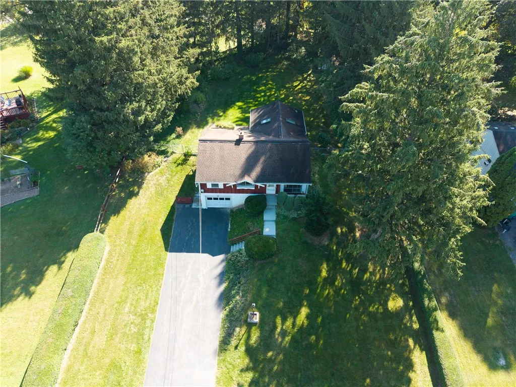 21 Oak Hill Terrace, Perinton, New York 14526, Perinton, New York 14526, 3 Bedrooms Bedrooms, 7 Rooms Rooms,1 BathroomBathrooms,Residential,Closed,21 Oak Hill Terrace, Perinton, New York 14526,0,R1638496