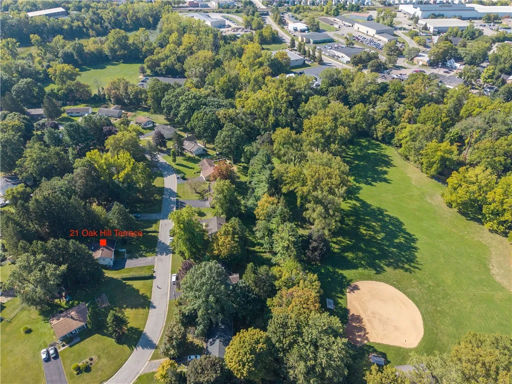 Walking distance to Spring Lake Park, East Rochester & the heart of Penfield