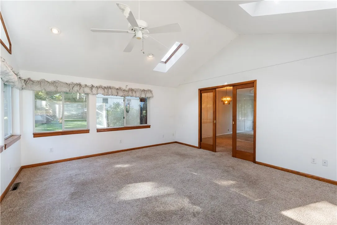 21 Oak Hill Terrace, Perinton, New York 14526, Perinton, New York 14526, 3 Bedrooms Bedrooms, 7 Rooms Rooms,1 BathroomBathrooms,Residential,Closed,21 Oak Hill Terrace, Perinton, New York 14526,0,R1638496