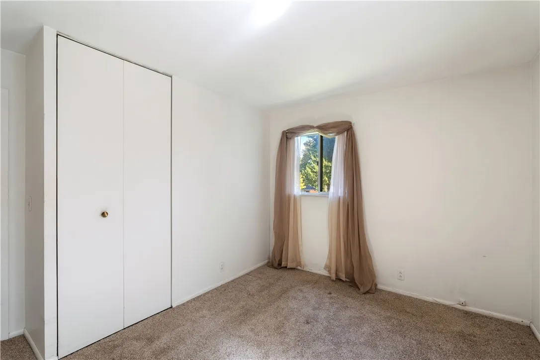 21 Oak Hill Terrace, Perinton, New York 14526, Perinton, New York 14526, 3 Bedrooms Bedrooms, 7 Rooms Rooms,1 BathroomBathrooms,Residential,Closed,21 Oak Hill Terrace, Perinton, New York 14526,0,R1638496