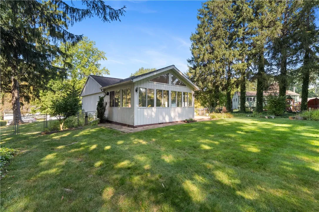 21 Oak Hill Terrace, Perinton, New York 14526, Perinton, New York 14526, 3 Bedrooms Bedrooms, 7 Rooms Rooms,1 BathroomBathrooms,Residential,Closed,21 Oak Hill Terrace, Perinton, New York 14526,0,R1638496