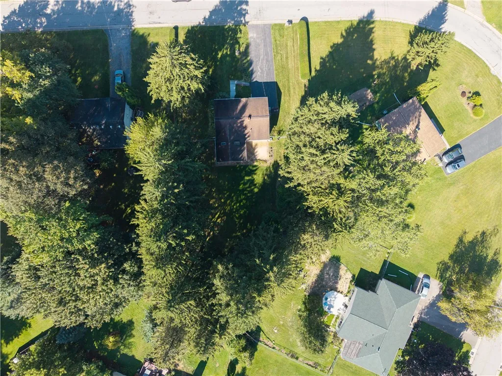 21 Oak Hill Terrace, Perinton, New York 14526, Perinton, New York 14526, 3 Bedrooms Bedrooms, 7 Rooms Rooms,1 BathroomBathrooms,Residential,Closed,21 Oak Hill Terrace, Perinton, New York 14526,0,R1638496