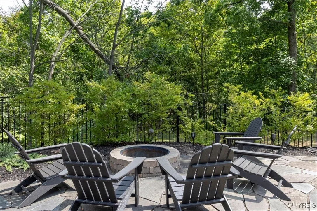 1005 Big Tree Rd, Aurora, New York 14052, Aurora, New York 14052, 7 Bedrooms Bedrooms, 16 Rooms Rooms,5 BathroomsBathrooms,Residential,For Sale,1005 Big Tree Rd, Aurora, New York 14052,0,B1638769