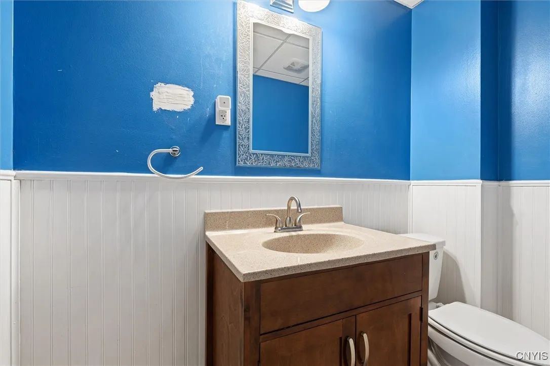 3901 Falcon Court, Clay, New York 13090, Clay, New York 13090, 3 Bedrooms Bedrooms, 6 Rooms Rooms,1 BathroomBathrooms,Residential,For Sale,3901 Falcon Court, Clay, New York 13090,0,S1636451