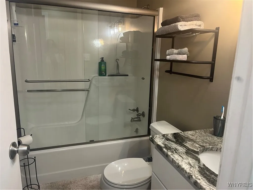 51 South 86th Street 2a, Niagara Falls, New York 1, Niagara Falls, New York 14304, 2 Bedrooms Bedrooms, 4 Rooms Rooms,1 BathroomBathrooms,Residential,For Sale,51 South 86th Street 2a, Niagara Falls, New York 1,0,B1638817