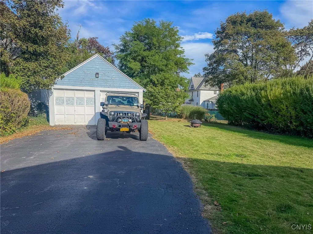 60 Mary Street, Auburn, New York 13021, Auburn, New York 13021, 3 Bedrooms Bedrooms, 6 Rooms Rooms,1 BathroomBathrooms,Residential Lease,For Rent,60 Mary Street, Auburn, New York 13021,0,S1638977