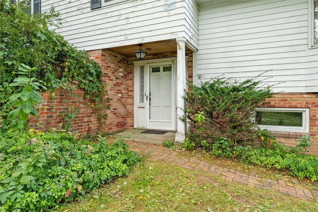 415 Loud Road, Perinton, New York 14450, Perinton, New York 14450, 4 Bedrooms Bedrooms, 8 Rooms Rooms,2 BathroomsBathrooms,Residential,For Sale,415 Loud Road, Perinton, New York 14450,0,R1638885