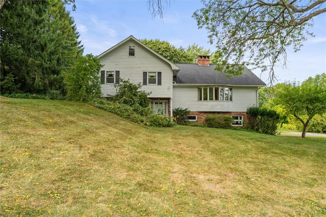 415 Loud Road, Perinton, New York 14450, Perinton, New York 14450, 4 Bedrooms Bedrooms, 8 Rooms Rooms,2 BathroomsBathrooms,Residential,For Sale,415 Loud Road, Perinton, New York 14450,0,R1638885