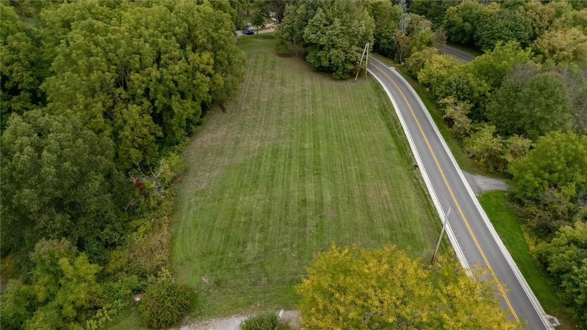 415 Loud Road, Perinton, New York 14450, Perinton, New York 14450, 4 Bedrooms Bedrooms, 8 Rooms Rooms,2 BathroomsBathrooms,Residential,For Sale,415 Loud Road, Perinton, New York 14450,0,R1638885