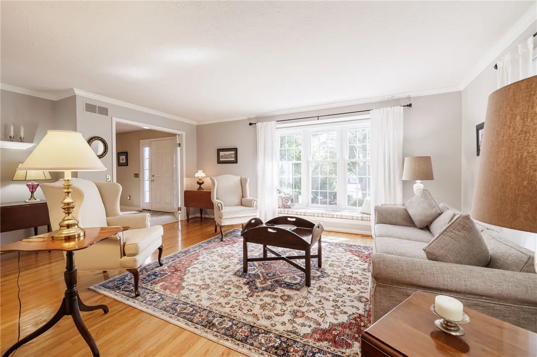 102 Broadmoor Trail, Perinton, New York 14450, Perinton, New York 14450, 4 Bedrooms Bedrooms, 9 Rooms Rooms,2 BathroomsBathrooms,Residential,For Sale,102 Broadmoor Trail, Perinton, New York 14450,0,R1634815