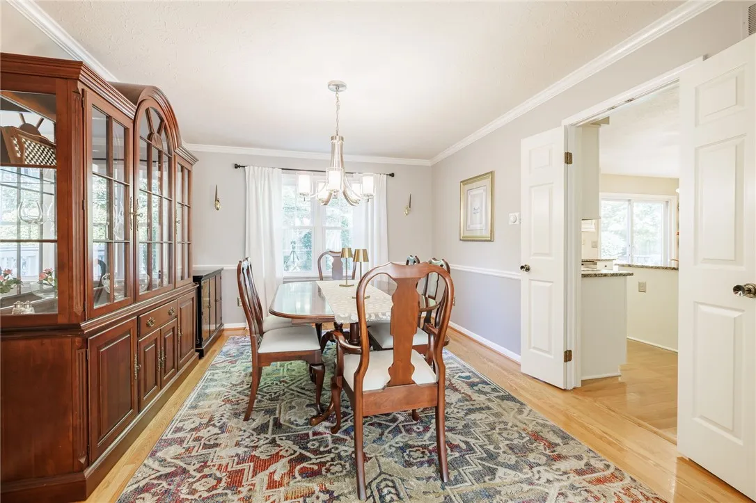 102 Broadmoor Trail, Perinton, New York 14450, Perinton, New York 14450, 4 Bedrooms Bedrooms, 9 Rooms Rooms,2 BathroomsBathrooms,Residential,For Sale,102 Broadmoor Trail, Perinton, New York 14450,0,R1634815