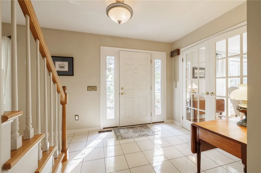 102 Broadmoor Trail, Perinton, New York 14450, Perinton, New York 14450, 4 Bedrooms Bedrooms, 9 Rooms Rooms,2 BathroomsBathrooms,Residential,For Sale,102 Broadmoor Trail, Perinton, New York 14450,0,R1634815
