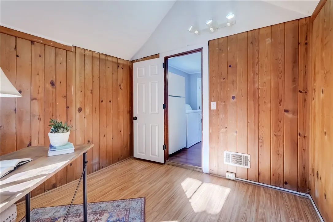 59 Bond Street, Rochester, New York 14620, Rochester, New York 14620, 2 Bedrooms Bedrooms, 5 Rooms Rooms,1 BathroomBathrooms,Residential,For Sale,59 Bond Street, Rochester, New York 14620,0,R1638682