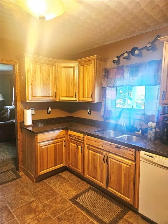 22 Park Avenue, Eldred, Pennsylvania 16731, Eldred, Pennsylvania 16731, 3 Bedrooms Bedrooms, 6 Rooms Rooms,2 BathroomsBathrooms,Residential,For Sale,22 Park Avenue, Eldred, Pennsylvania 16731,0,R1638963
