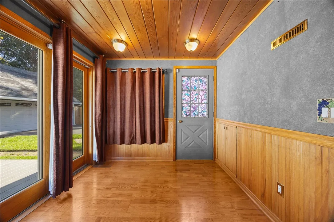 112 Dorking Road, Brighton, New York 14610, Brighton, New York 14610, 3 Bedrooms Bedrooms, 6 Rooms Rooms,1 BathroomBathrooms,Residential,For Sale,112 Dorking Road, Brighton, New York 14610,0,R1638521