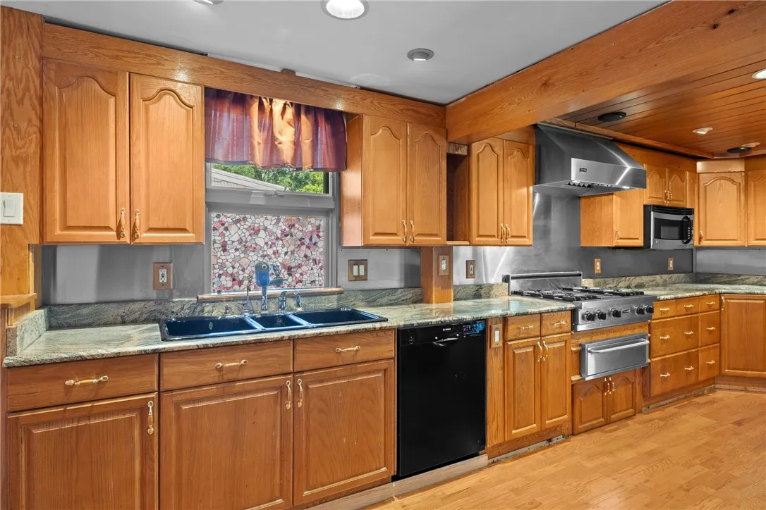 112 Dorking Road, Brighton, New York 14610, Brighton, New York 14610, 3 Bedrooms Bedrooms, 6 Rooms Rooms,1 BathroomBathrooms,Residential,For Sale,112 Dorking Road, Brighton, New York 14610,0,R1638521