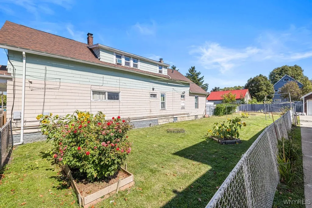 147 Theodore Street, Buffalo, New York 14211, Buffalo, New York 14211, 5 Bedrooms Bedrooms, ,2 BathroomsBathrooms,Residential,For Sale,147 Theodore Street, Buffalo, New York 14211,0,B1638998
