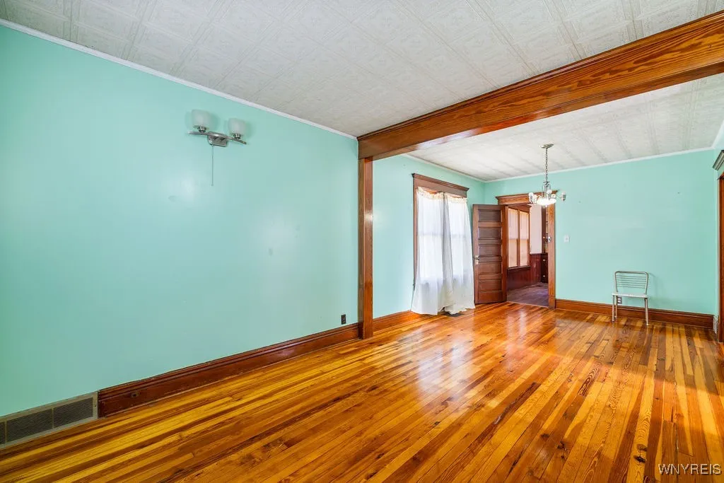 147 Theodore Street, Buffalo, New York 14211, Buffalo, New York 14211, 5 Bedrooms Bedrooms, ,2 BathroomsBathrooms,Residential,For Sale,147 Theodore Street, Buffalo, New York 14211,0,B1638998