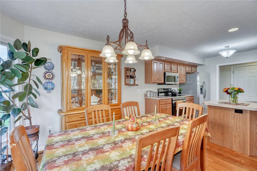 1151 Twin Leaf Terrace, Webster, New York 14580, Webster, New York 14580, 3 Bedrooms Bedrooms, 6 Rooms Rooms,2 BathroomsBathrooms,Residential,For Sale,1151 Twin Leaf Terrace, Webster, New York 14580,0,R1637686