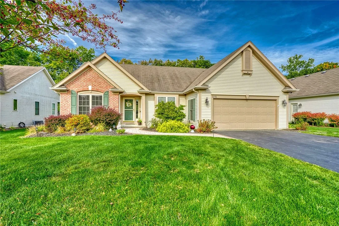 1151 Twin Leaf Terrace, Webster, New York 14580, Webster, New York 14580, 3 Bedrooms Bedrooms, 6 Rooms Rooms,2 BathroomsBathrooms,Residential,For Sale,1151 Twin Leaf Terrace, Webster, New York 14580,0,R1637686