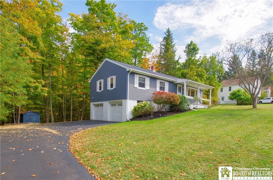 315 Oak Street, Busti, New York 14750, Busti, New York 14750, 3 Bedrooms Bedrooms, 9 Rooms Rooms,2 BathroomsBathrooms,Residential,Closed,315 Oak Street, Busti, New York 14750,0,R1638965