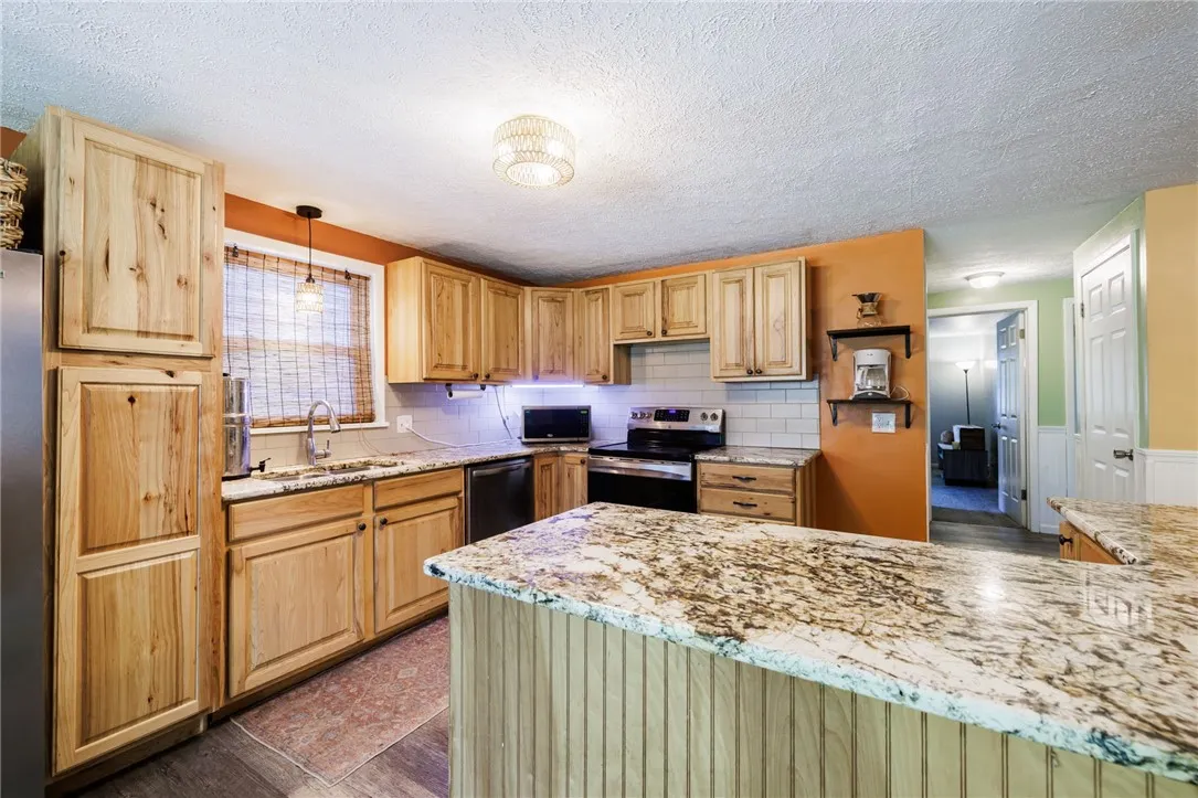 76 Creekwood Drive, Greece, New York 14626, Greece, New York 14626, 4 Bedrooms Bedrooms, 6 Rooms Rooms,2 BathroomsBathrooms,Residential,Closed,76 Creekwood Drive, Greece, New York 14626,0,R1637739