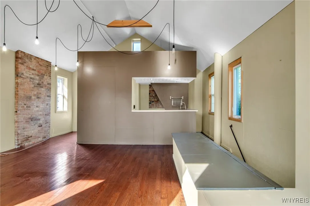 60 Elmwood Avenue, Buffalo, New York 14201, Buffalo, New York 14201, 2 Bedrooms Bedrooms, ,3 BathroomsBathrooms,Residential,For Sale,60 Elmwood Avenue, Buffalo, New York 14201,0,B1638695