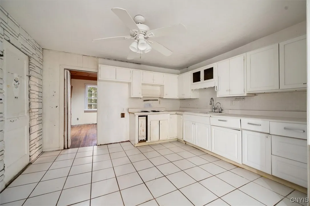 8228 Woods Highway, New Hartford, New York 13413, New Hartford, New York 13413, 4 Bedrooms Bedrooms, 7 Rooms Rooms,3 BathroomsBathrooms,Residential,For Sale,8228 Woods Highway, New Hartford, New York 13413,0,S1639027