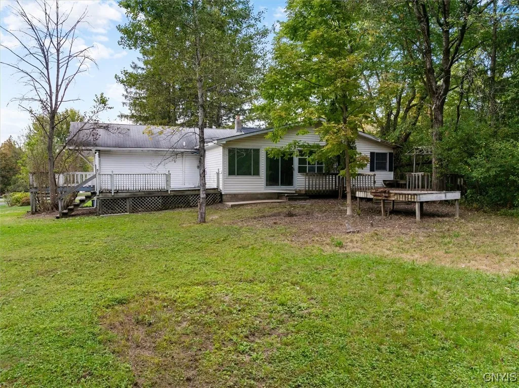 8228 Woods Highway, New Hartford, New York 13413, New Hartford, New York 13413, 4 Bedrooms Bedrooms, 7 Rooms Rooms,3 BathroomsBathrooms,Residential,For Sale,8228 Woods Highway, New Hartford, New York 13413,0,S1639027