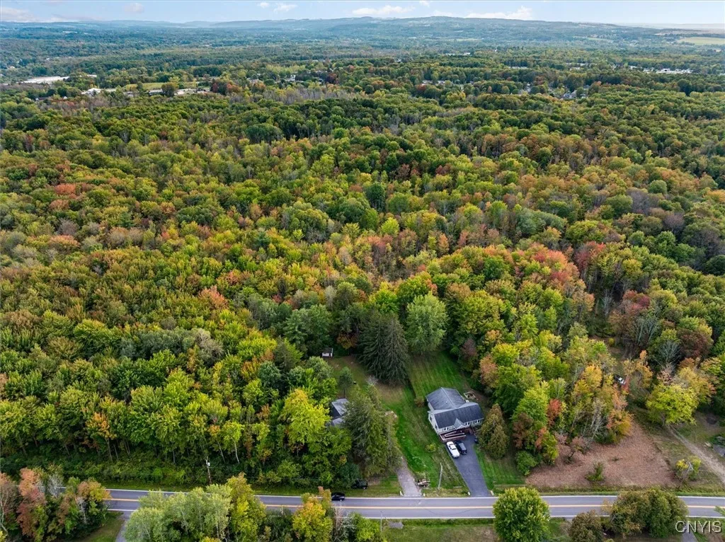 8228 Woods Highway, New Hartford, New York 13413, New Hartford, New York 13413, 4 Bedrooms Bedrooms, 7 Rooms Rooms,3 BathroomsBathrooms,Residential,For Sale,8228 Woods Highway, New Hartford, New York 13413,0,S1639027