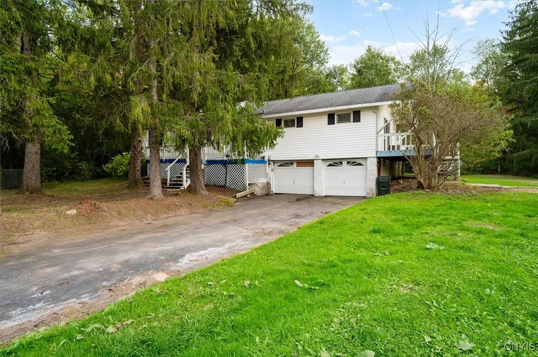 8228 Woods Highway, New Hartford, New York 13413, New Hartford, New York 13413, 4 Bedrooms Bedrooms, 7 Rooms Rooms,3 BathroomsBathrooms,Residential,For Sale,8228 Woods Highway, New Hartford, New York 13413,0,S1639027