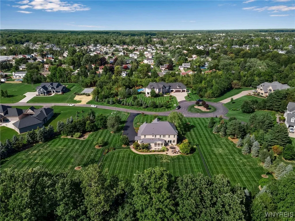 8925 Williams Court, Clarence, New York 14032, Clarence, New York 14032, 5 Bedrooms Bedrooms, 11 Rooms Rooms,3 BathroomsBathrooms,Residential,For Sale,8925 Williams Court, Clarence, New York 14032,0,B1638545