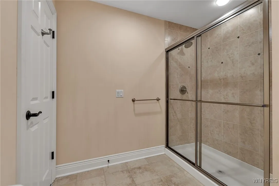 8925 Williams Court, Clarence, New York 14032, Clarence, New York 14032, 5 Bedrooms Bedrooms, 11 Rooms Rooms,3 BathroomsBathrooms,Residential,For Sale,8925 Williams Court, Clarence, New York 14032,0,B1638545